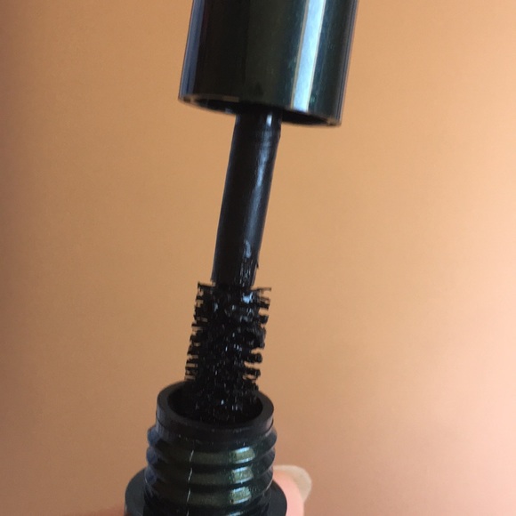 Clinque brand NEW makeup - Picture 7 of 7